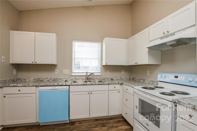 942 Faye St, Statesville, NC 28677 - photo 7