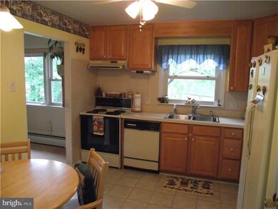 950 Temple Rd, Pottstown, PA 19465 - photo 7