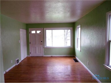 5518 305th St, Toledo, OH 43611 - photo 3