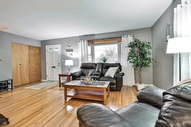 5059 Grosse Pointe Ln, Cincinnati, OH 45238 - photo 7