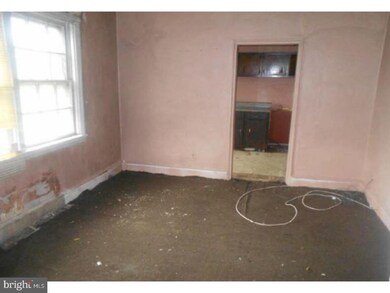 411 Pfeiffer St, Camden, NJ 08105 - photo 7