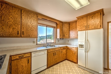 256 Squaxin Pl, La Conner, WA 98257 - photo 4