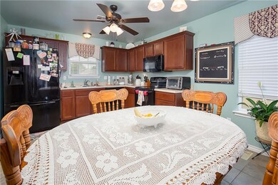 1905 Rain Tree Dr, Shawnee, OK 74804 - photo 5