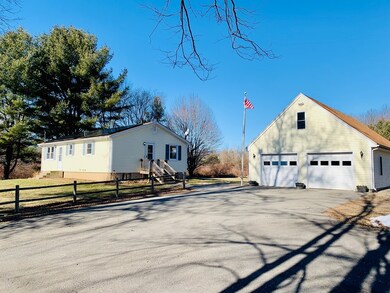 320 Potwine Ln, Amherst, MA 01002 - photo 2