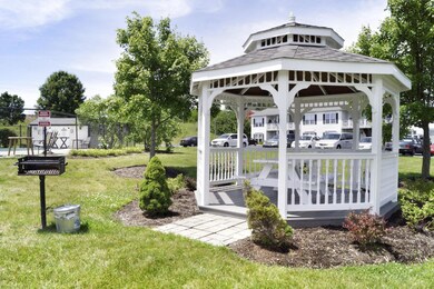 683 Milcrest Dr unit 683, Marysville, OH 43040 - photo 2