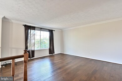 3004 Summershade Ct, Herndon, VA 20171 - photo 7