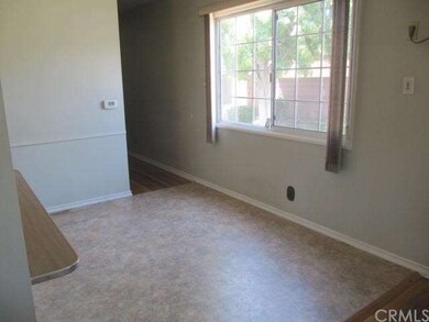 Kitchen Dining Area