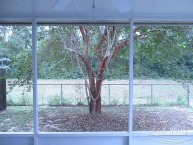 2466 Trailwood Dr, Cantonment, FL 32533 - photo 7