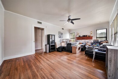 2917 Avenue G, Bay City, TX 77414 - photo 4