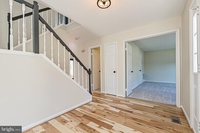 7762 Northedge Ct, Springfield, VA 22153 - photo 4