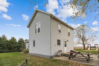 6262 N Ave, Maynard, IA 50655 - photo 2