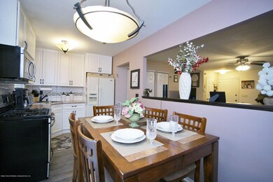 15 Redwood Loop unit 326, Staten Island, NY 10309 - photo 5