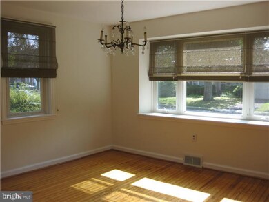 427 Edgewood Dr, Ambler, PA 19002 - photo 6