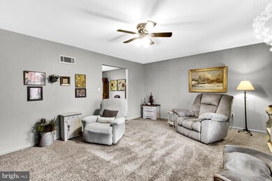 240 Poplar Ln, Mount Wolf, PA 17347 - photo 4