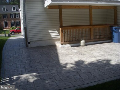 9113 Silver Pointe Way, Fairfax Station, VA 22039 - photo 5