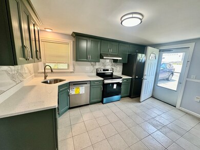 37 Smith St unit 39, Quincy, MA 02169 - photo 5