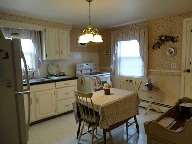 38 Hazael St, Providence, RI 02908 - photo 5