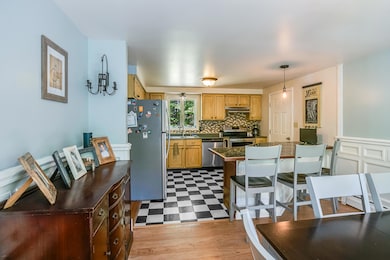 12 summit kitchen dining