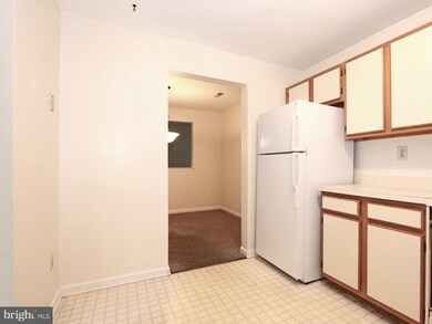 563 Astor Square unit 3, West Chester, PA 19380 - photo 4