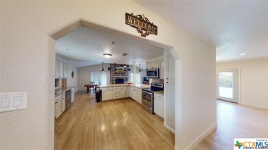 108 Oak Ridge Dr, San Marcos, TX 78666 - photo 6