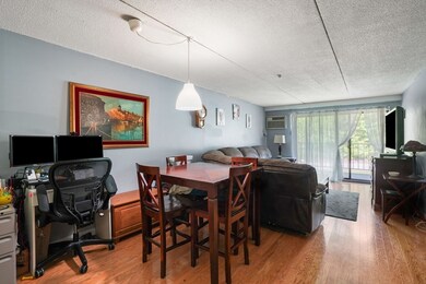 575 Broad St unit 204, East Weymouth, MA 02189 - photo 4