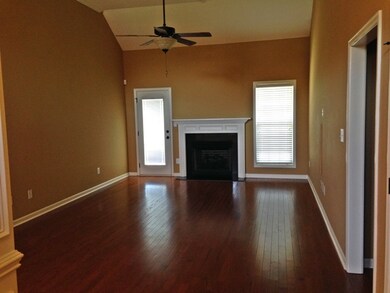 93 Glen Arbor Ln unit 106 Clarissa Dr, Warner Robins, GA 31088 - photo 3