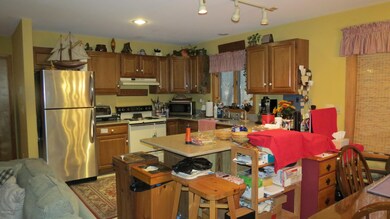 197 Riverview Dr, Lackawaxen, PA 18435 - photo 4