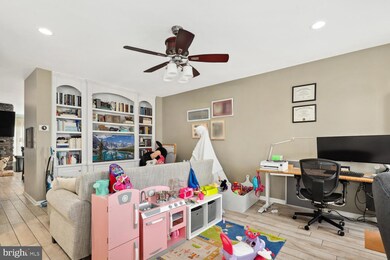 42793 Shaler St, Chantilly, VA 20152 - photo 3