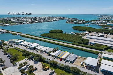 65 Coral Ln, Key Colony Beach, FL 33051 - photo 4