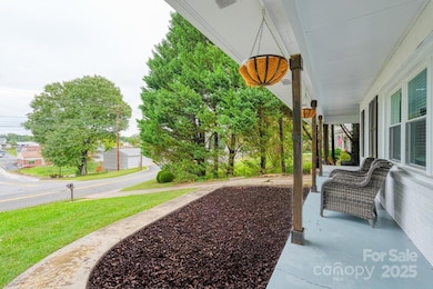 80 Morgan St, Marion, NC 28752 - photo 4