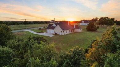 1045 Stagecoach Ranch Dr, Weatherford, TX 76085 - photo 2