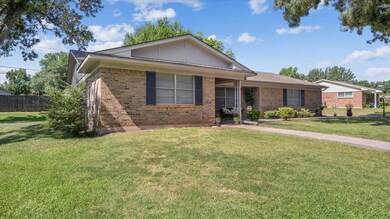 402 Glen Oaks Rd, Bonham, TX 75418 - photo 3