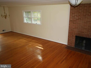 1103 Roberta Ct, McLean, VA 22101 - photo 7