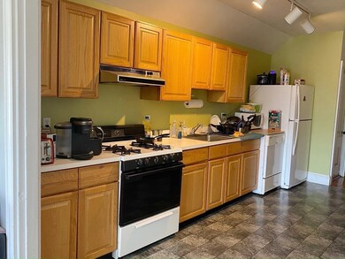 70 Perry St unit 4, Brookline, MA 02446 - photo 7