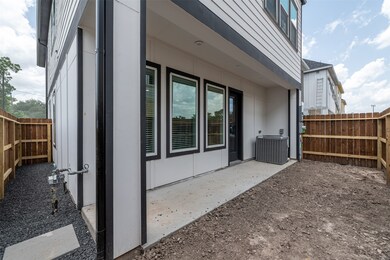 814 Berry Rd, Houston, TX 77022 - photo 6