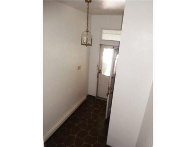 Entry/Foyer. Entry to 62 N. Bryant, the 3 Bedroom 