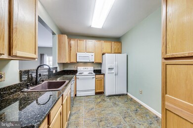 2608 Chapel Lake Dr unit 311, Gambrills, MD 21054 - photo 5