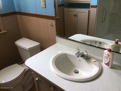 10 Howard Ave, Conyngham, PA 18219 - photo 5