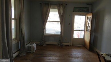 39 N Grant St, Palmyra, PA 17078 - photo 3