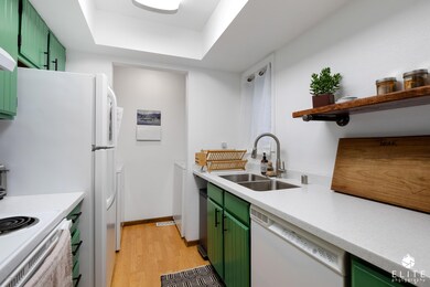 7530FoxridgeWay(9of16)