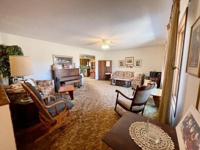 712 N 8th St, Wakeeney, KS 67672 - photo 4