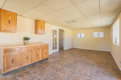 Bonus Space Arizona Lanai Room