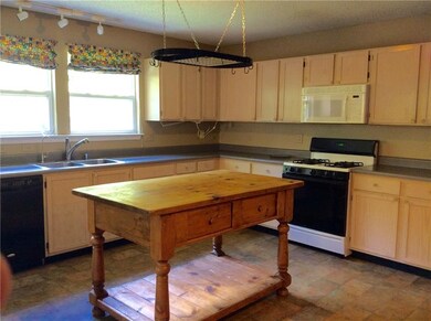 10276 Hatherley Way, Fishers, IN 46037 - photo 4