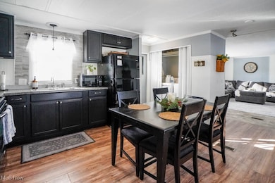 18592 Edwards Rd unit 94, Doylestown, OH 44230 - photo 6