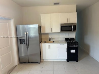 834 SE 26th Rd unit Studio, Homestead, FL 33035 - photo 4