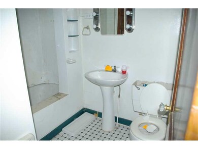 Full Bath.