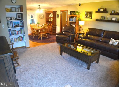 8529 Creek Rd, Pasadena, MD 21122 - photo 7