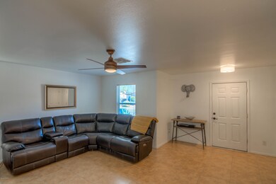 8 Living Room photo c