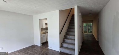 1008 Pine Tree Trail, Atlanta, GA 30349 - photo 5