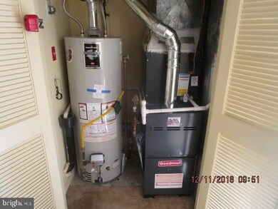 608 E Lake Front Cir, Galloway, NJ 08205 - photo 4